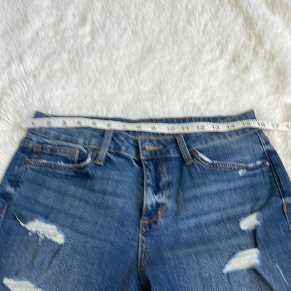 Joe's Jeans distressed Bermuda Short - Picture 7 of 9